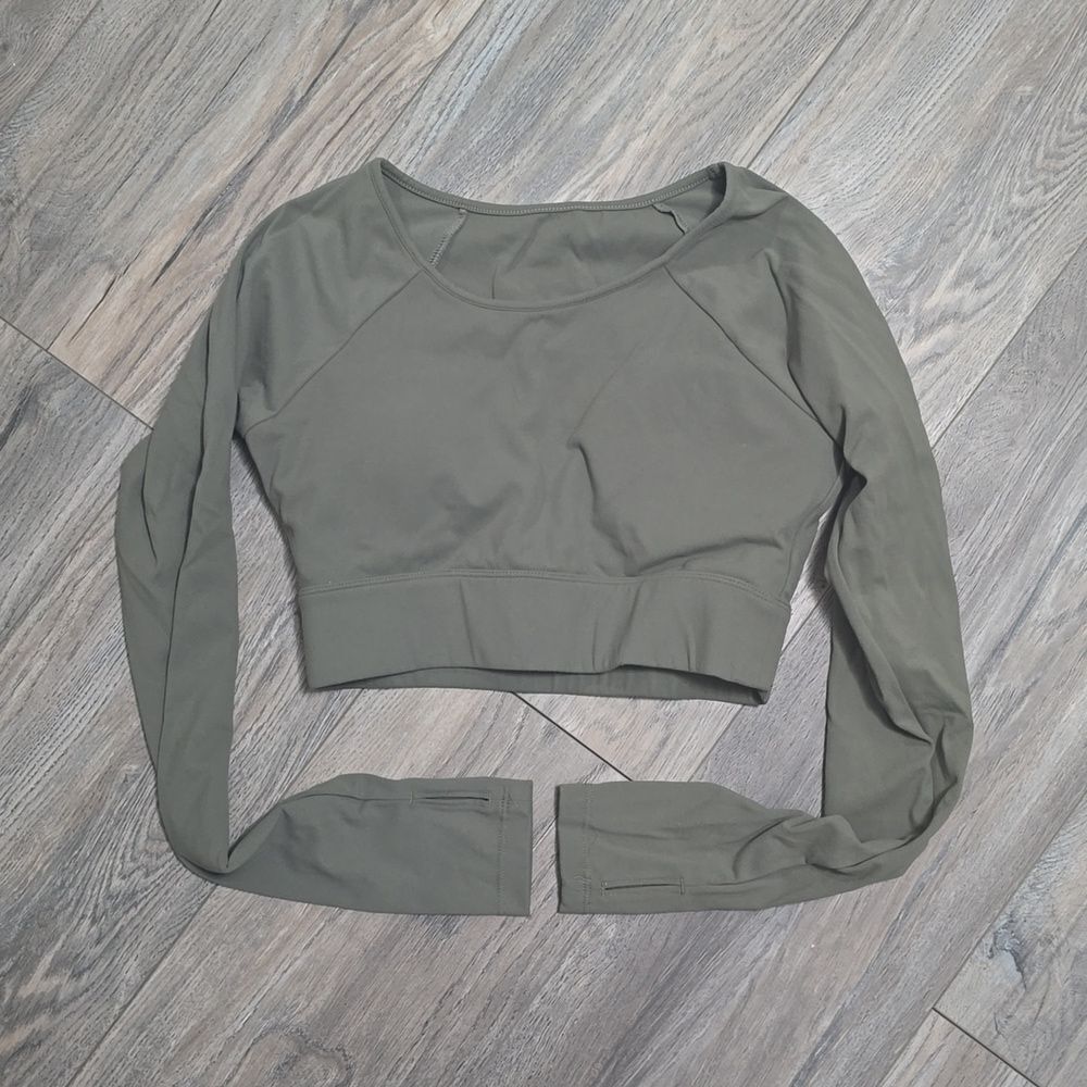 Actawear Acta Fitness• Padded Open Back Workout Crop Top, Size Small